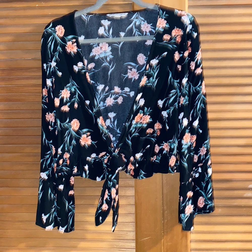 Black crop summer long sleeve